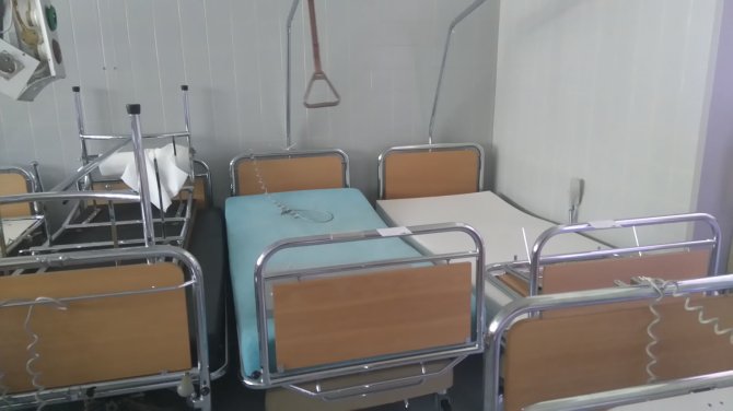 15min skaitytojo nuotr./Eišiškių palaikomojo gydymo ir slaugos ligoninei Šveicarijoje padovanotos lovos