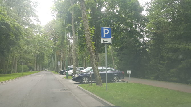 Žilvino Pekarsko / 15min nuotr./Automobilių parkavimas Palangoje