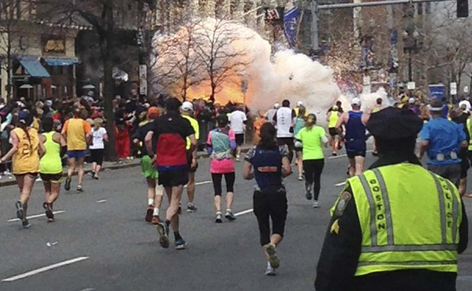 „Reuters“/„Scanpix“ nuotr./Per teroro išpuolį Bostono maratono metu 2013-ųjų balandžio 15 dieną žuvo trys žmonės ir buvo sužeista dar per 260.