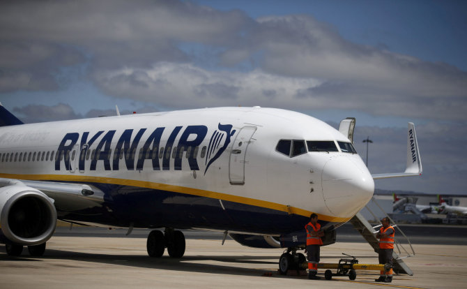 „Reuters“/„Scanpix“ nuotr./Kompanijos Ryanair lėktuvas.