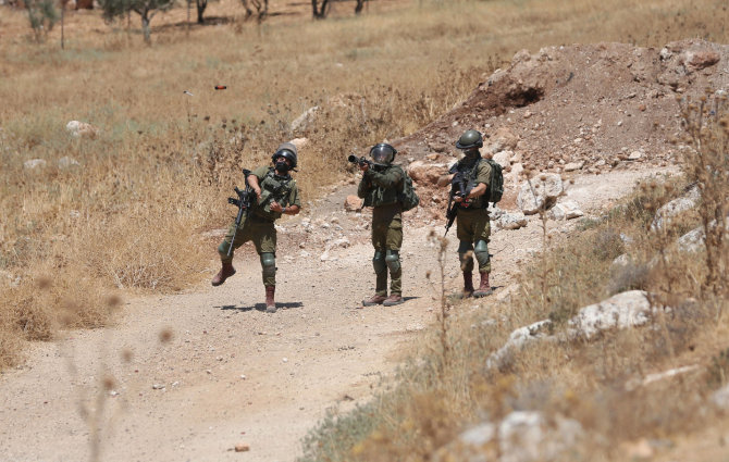 „Scanpix“/„SIPA“ nuotr./Izraelio kariai Vakarų Krante