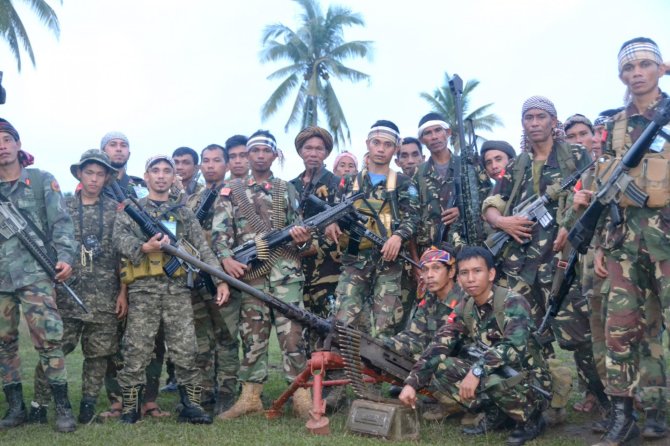 AFP/„Scanpix“ nuotr./„Abu Sayyaf“ grupuotė Filipinuose