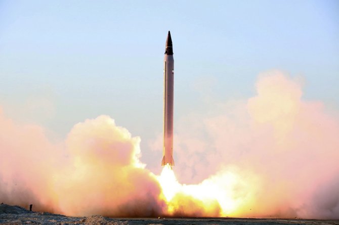 „Scanpix“/AP nuotr./Irano balistinės raketos bandymas