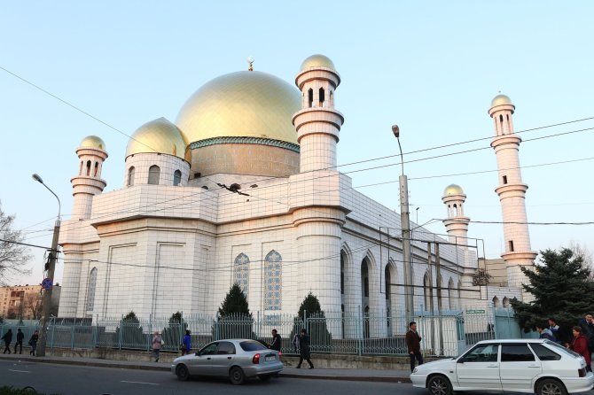  Centrinė Almatos mečetė