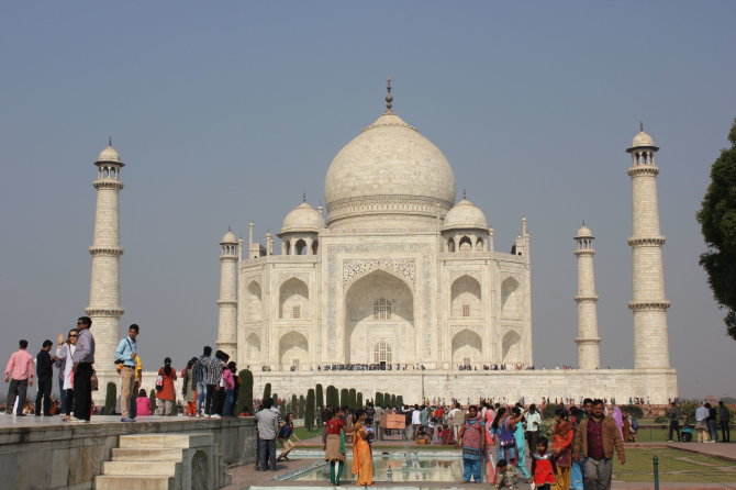 123rf.com /Lankomiausi objektai, tokie kaip Tadž Mahalas, paprastai pilni turistų