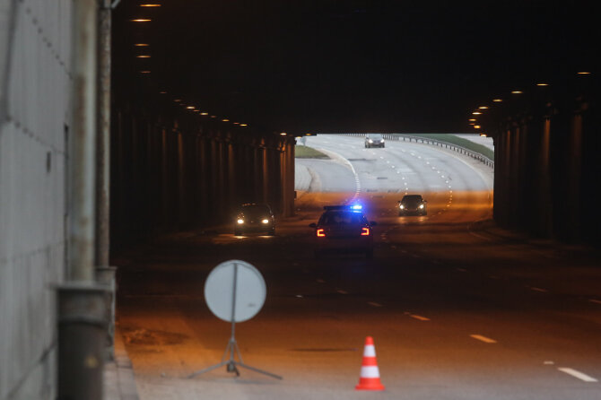 Juliaus Kalinsko/15min.lt nuotr./Policijos reidas Geležinio Vilko gatvėje