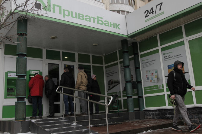 „Scanpix“/„Sipa USA“ nuotr./„Privatbank“ skyrius Kijeve 