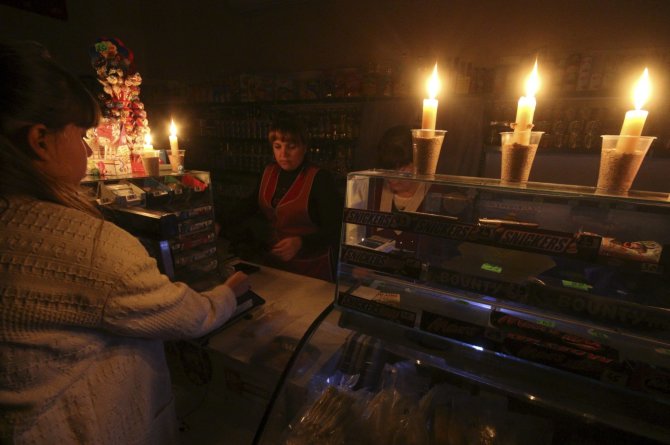 „Reuters“/„Scanpix“ nuotr./Kryme 2015 metų pabaigoje buvo dingusi elektra