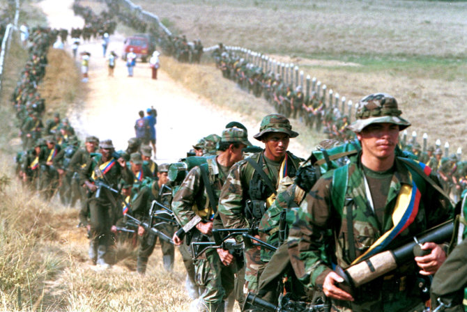 „Reuters“/„Scanpix“ nuotr./FARC sukilėliai 1999 metais