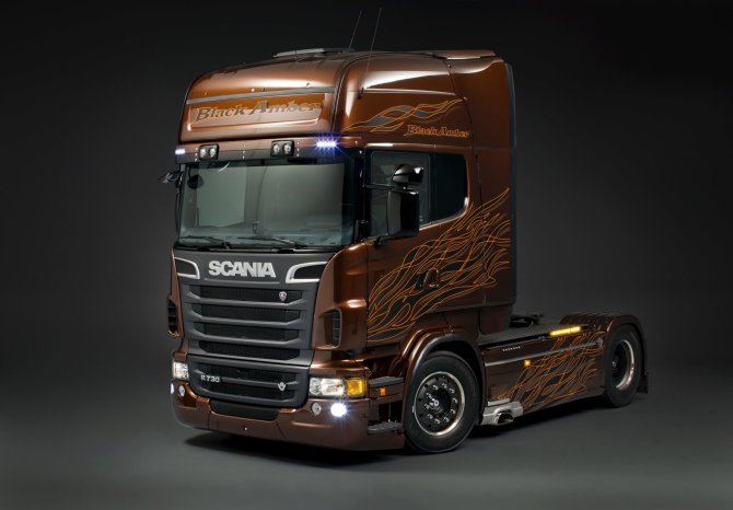 „Scania Amber Black“