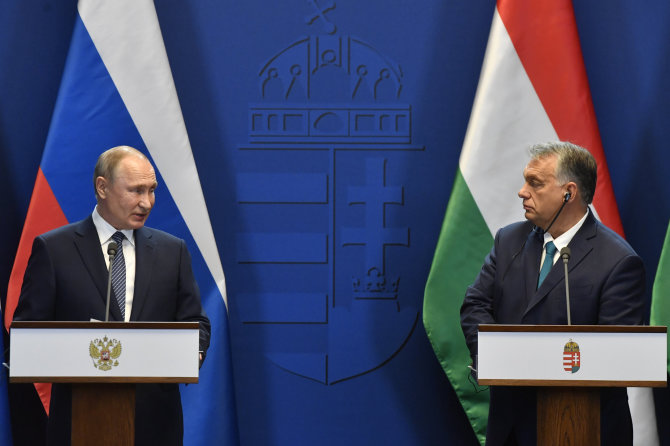 „AP“/„Scanpix“/Rusijos lyderis Vladimiras Putinas ir Vengrijos premjeras Viktoras Orbanas
