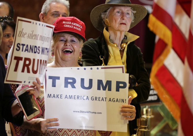 „Scanpix“/AP nuotr./Donaldo Trumpo kandidatūrą palaikantys amerikiečiai