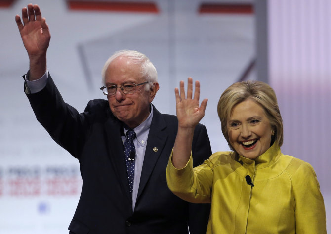 „Reuters“/„Scanpix“ nuotr./Bernie Sandersas ir Hillary Clinton