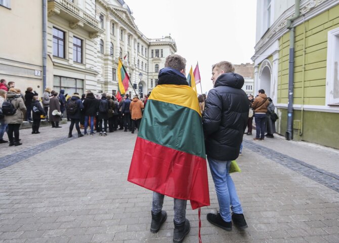 Luko Balandžio/15min.lt nuotr./Šventinė jaunimo eisena