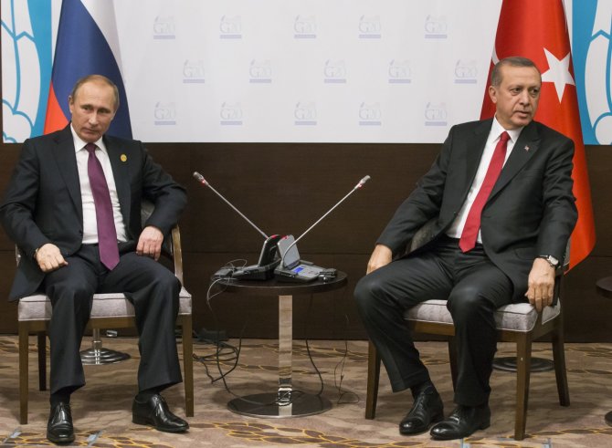 „Scanpix“/AP nuotr./Vladimiras Putinas ir Recepas Tayyipas Erdoganas