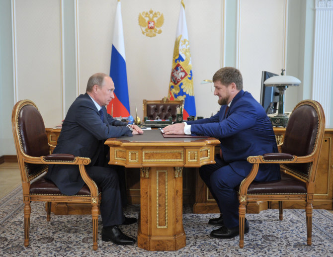 „Scanpix“/„RIA Novosti“ nuotr./Vladimiras Putinas ir Ramzanas Kadyrovas