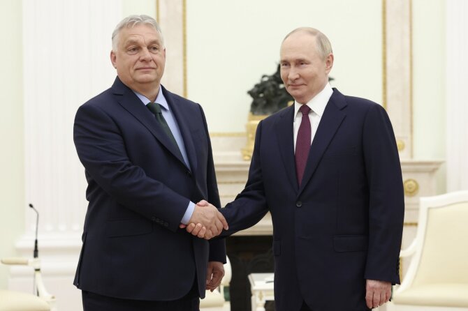 Viktoras Orbanas ir Vladimiras Putinas / Valeriy Sharifulin / AP