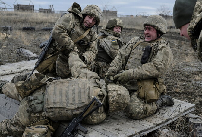 „Reuters“/„Scanpix“/Karas Ukrainoje