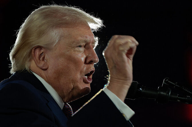 Donaldas Trumpas / CHIP SOMODEVILLA / Getty Images via AFP