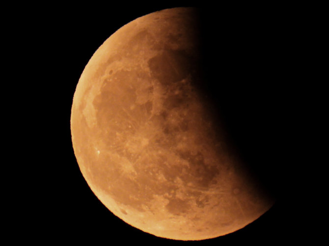 ZUMAPRESS / Scanpix nuotr./Mėnulio užtemimas