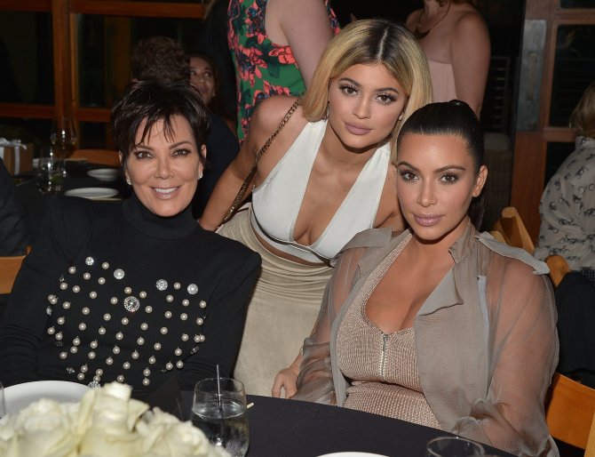 AFP/„Scanpix“ nuotr./Kris Jenner, Kylie Jenner ir Kim Kardashian