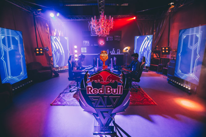Red Bull Solo Q čempionatas