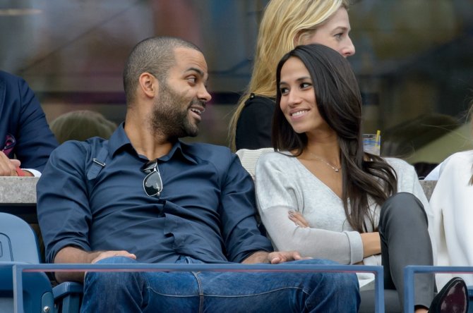 Vida Press nuotr./Tony Parkeris su Axelle Francine