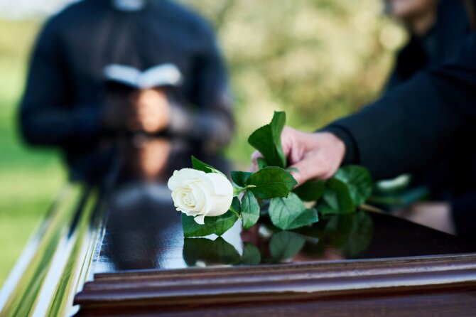 Shutterstock nuotr./Laidotuvės