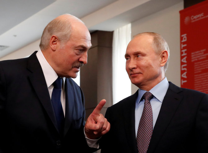 „Reuters“/„Scanpix“ nuotr./Aliaksandras Lukašenka, Vladimiras Putinas