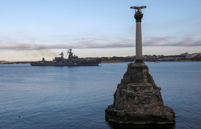 „Reuters“/„Scanpix“ nuotr./Maskvos karinis laivas Sevastopolyje