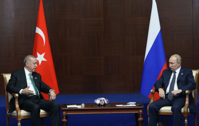 „AFP“/„Scanpix“/Turkijos prezidentas Recepas Tayyipas Erdoganas ir Rusijos lyderis Vladimiras Putinas