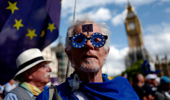 „Reuters“/„Scanpix“ nuotr./Eisena prieš „Brexit“
