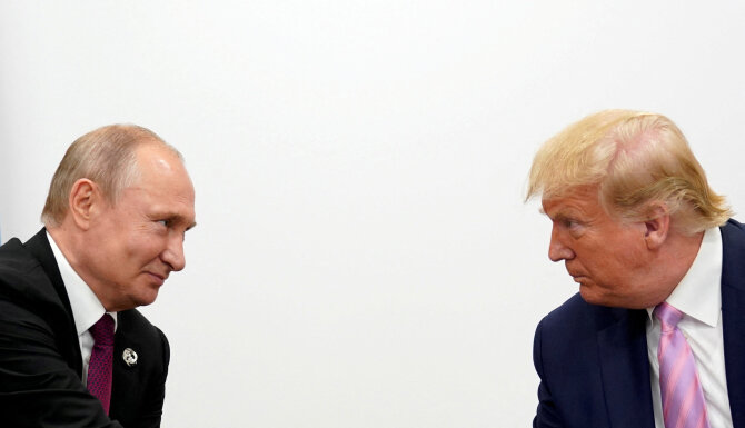 „Reuters“/„Scanpix“/Vladimiras Putinas ir Donaldas Trumpas, 2019 m.