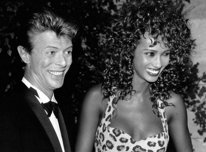 Vida Press nuotr./Davidas Bowie ir Iman (1991 m.)