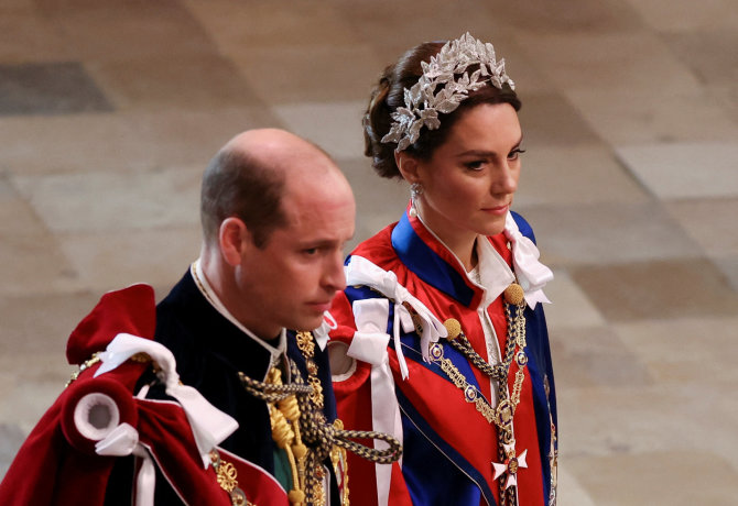 „Reuters“/„Scanpix“ nuotr./Karaliaus Karolio III karūnacija Vestminsterio abatijoje: princas Williamas ir Velso princesė Catherine