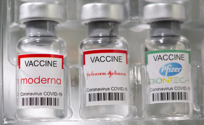 „Reuters“/„Scanpix“/COVID-19 skiepų vakcinos