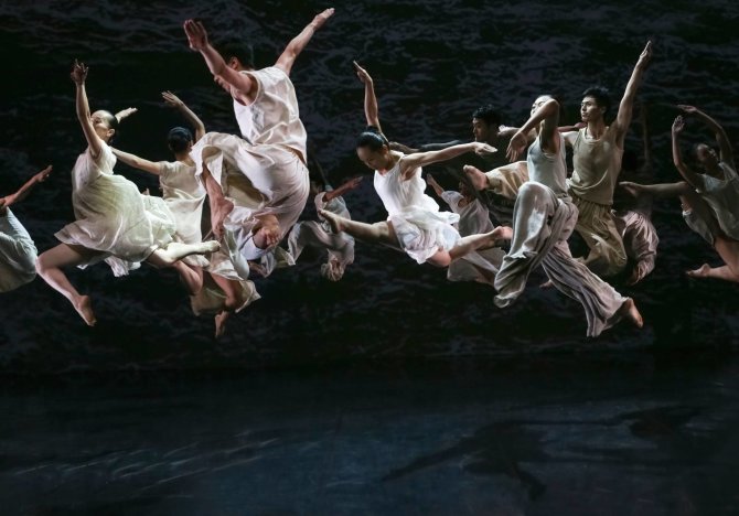  Liu Chen-hsiang nuotr./„Cloud Gate“ šokio teatras, spektaklis „Baltas vanduo“