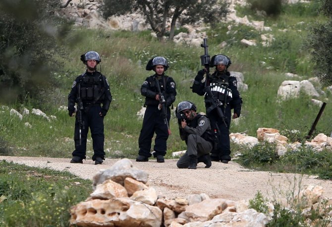 AFP/„Scanpix“ nuotr./Izraelio saugumo pajėgos Vakarų Krante