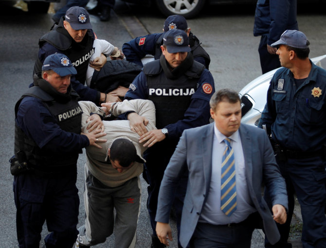„Reuters“/„Scanpix“ nuotr./Sulaikytieji dėl perversmo organizavimo Juodkalnijoje