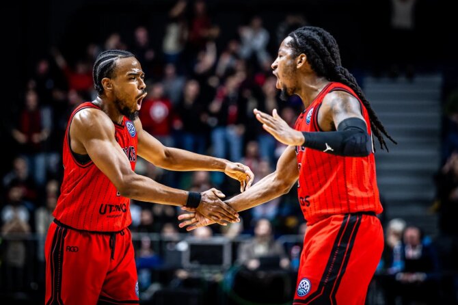 FIBA nuotr./Jerrickas Hardingas ir Speedy Smithas