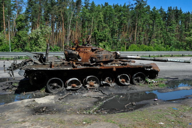 ZUMAPRESS / Scanpix nuotr./Sunaikintas Rusijos tankas