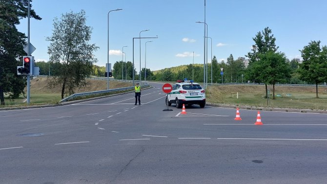 Į Lazdynų ligoninę pėsčiomis ėjęs vyras neištvėrė ir užgęso ant tako, vos keli šimtai metrų iki gydymo įstaigos