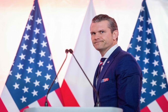 Pete'as Hegsethas / WOJTEK RADWANSKI / AFP