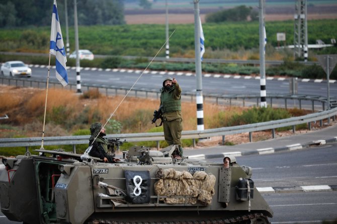 „AFP“/„Scanpix“/Izraelio karys prie Libano sienos