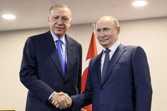 „Scanpix“/AP nuotr./Recepas Tayyipas Erdoganas ir Vladimiras Putinas