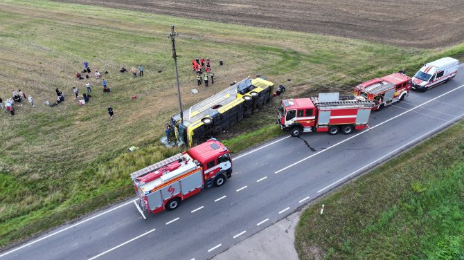 Luko Pilecko / Jurbarko šviesa nuotr./Autobuso avarija Šakių rajone