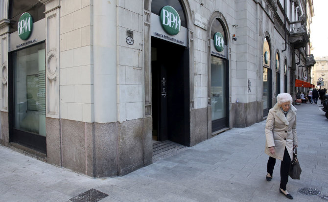 „Reuters“/„Scanpix“ nuotr./Banko skyrius Milane 