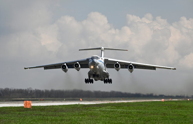 „Reuters“/„Scanpix“ nuotr./Rusijos lėktuvas Il-76