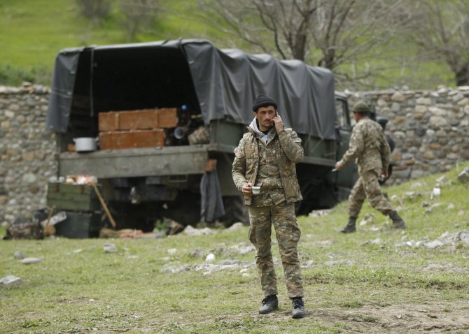 „Reuters“/„Scanpix“ nuotr./Kalnų Karabacho kariai
