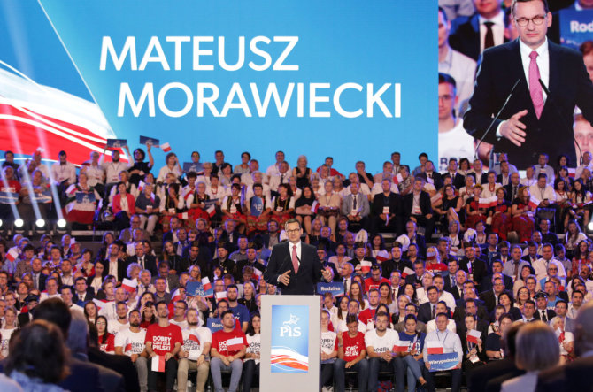 „Reuters“/„Scanpix“ nuotr./Lenkijos premjeras Mateuszas Morawieckis